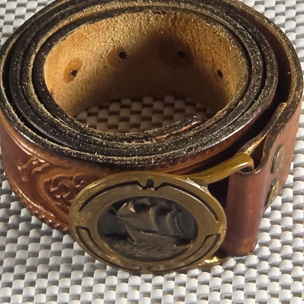 Vintage 1974 Tech Ether Guild Glory of the Seas Brass Buckle Tooled Leather Belt